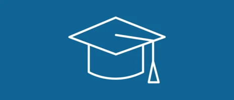 Icon Klimabildung Weißes Piktogramm auf blauem Hintergrund: Absolventenhut